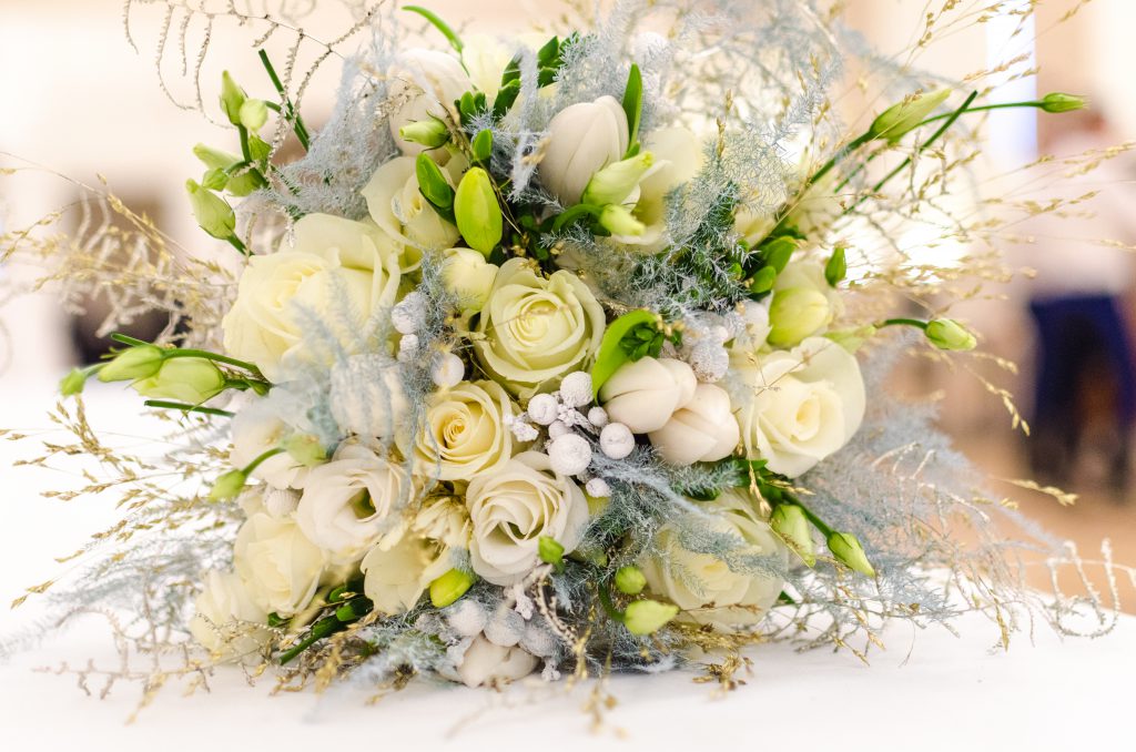 Can you mix silk and fresh flowers? Flower Press